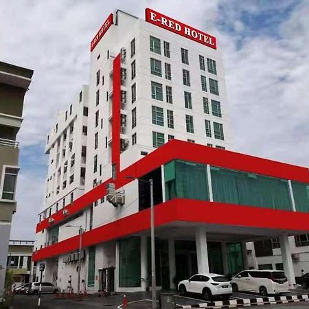 E-Red Hotel Melaka Exteriör bild